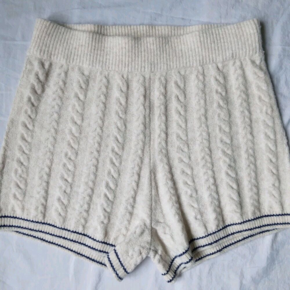 Victoria's Secret Pink Cable Knit Shorts Ivory Navy Preppy Womens Medium - Picture 2 of 9